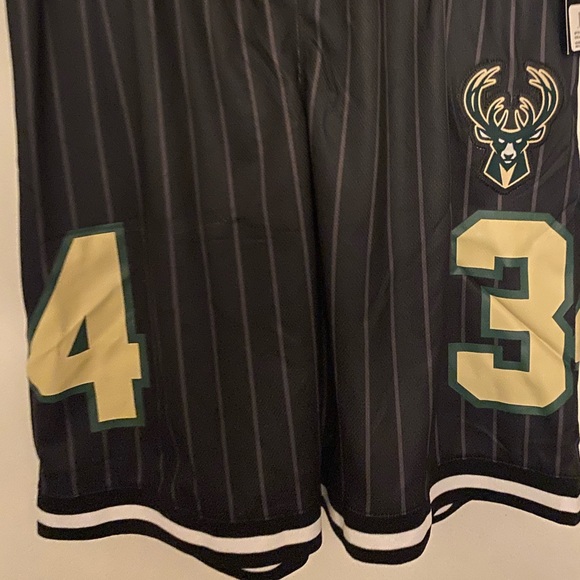 Men’s NBA Branded Milwaukee Bucks shorts - Picture 2 of 4